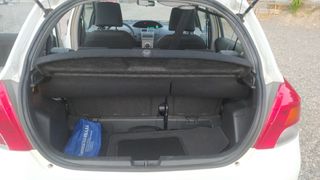 Toyota Yaris 1.0 vvt-i life 2010