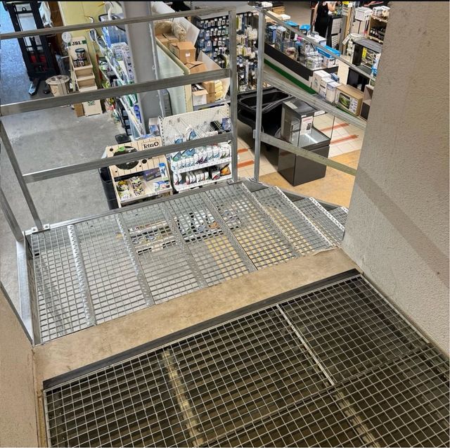 Escaleras galvanizadas