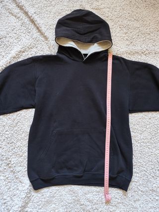 Sudadera Negra con Capucha