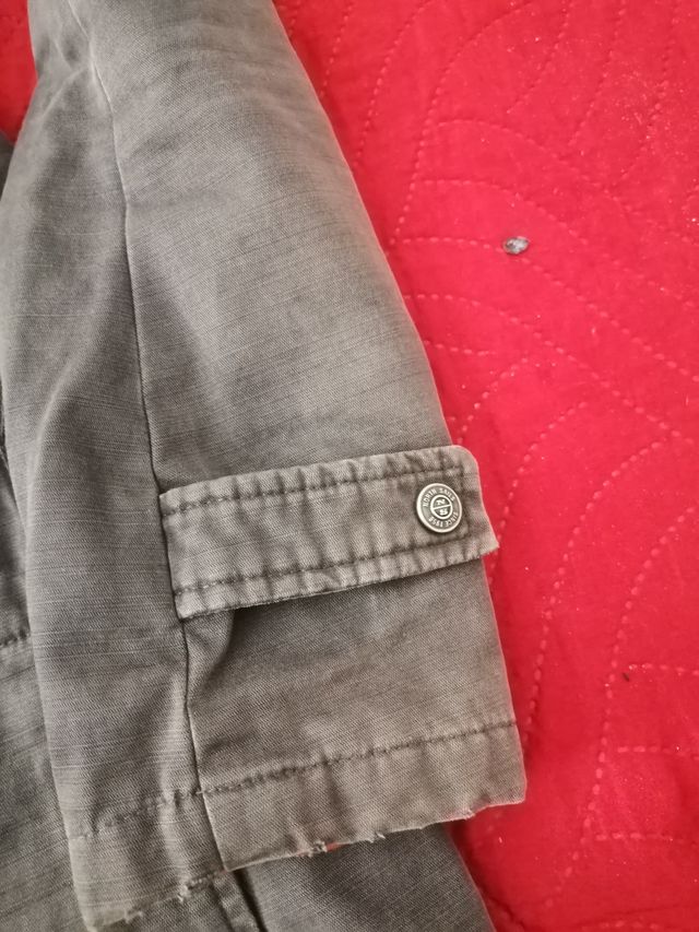 Giubbotto grigio con zip