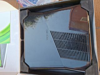 Xbox 360 250GB + Kinect + 2 mandos + juegos