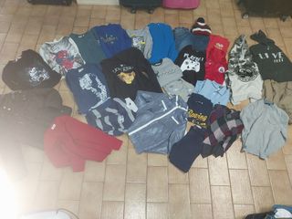 Lotto abbigliamento bambino 7-10 anni