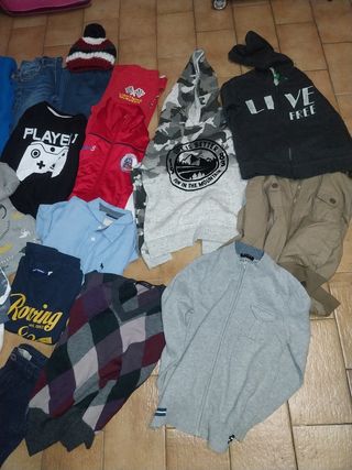 Lotto abbigliamento bambino 7-10 anni