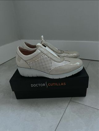 Zapatos deportivos Doctor Cutillas beige señora