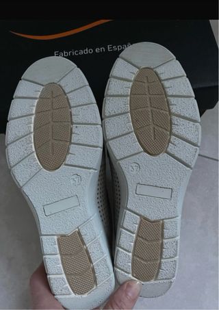 Zapatos deportivos Doctor Cutillas beige señora