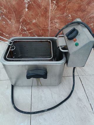 Freidora Eléctrica MCC HDF1104