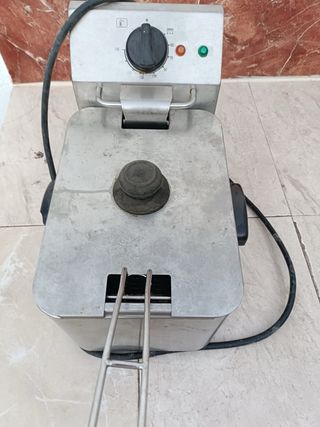 Freidora Eléctrica MCC HDF1104