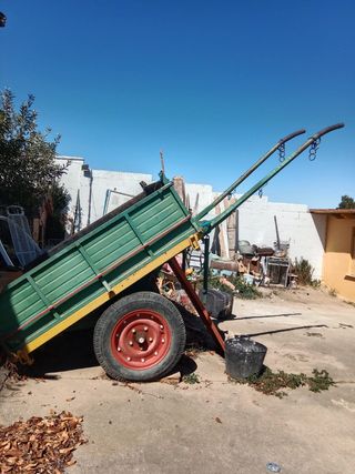 Carro de remolque verde
