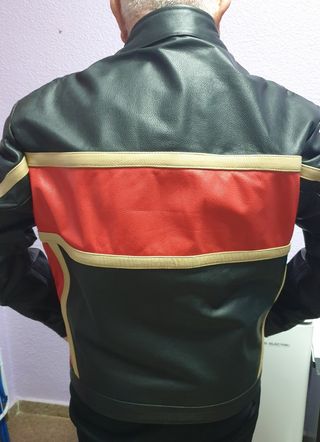 Cazadora de piel para moto