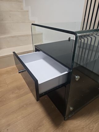 Mesa Auxiliar Negra con Cajonera y Cristal