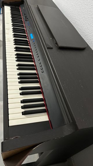 Piano digital Ringway TG8875