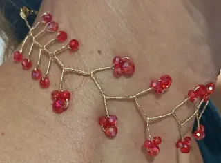 Collar choker cristal facetado dorado y rojo