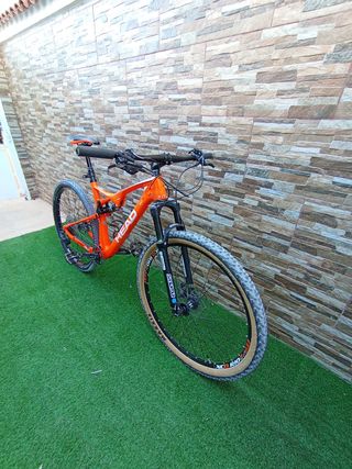 Bicicleta de Montaña Doble Suspensión