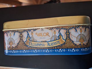 Caja hojalata chiocolates Valor año 2002