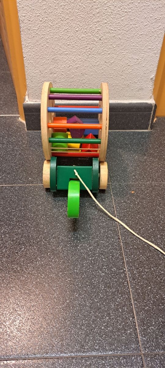 Tortuga de madera para encajar formas