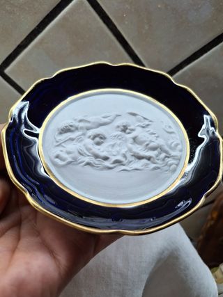 Porcellana Le Roy con cherubini