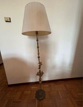 Lámpara de pie vintage dorada