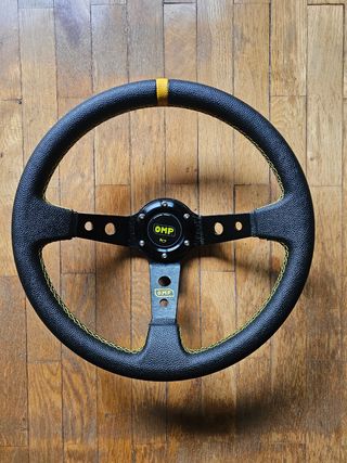 Volante OMP desplazado + piña Saxo/106