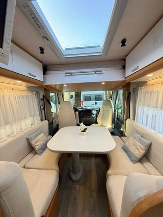 Autocaravana rutera 5.90m/aire//horno/alta gama 