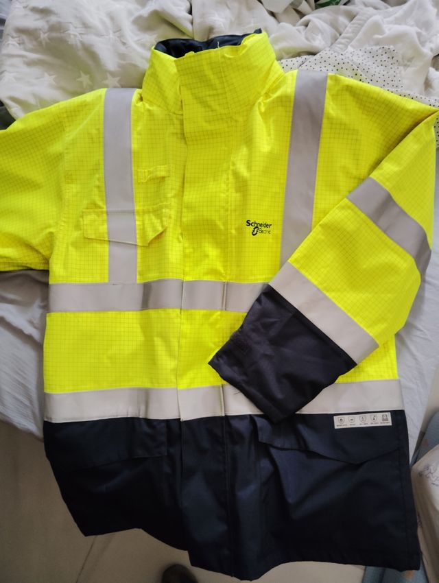 Chaquetón ignífugo dieléctrico