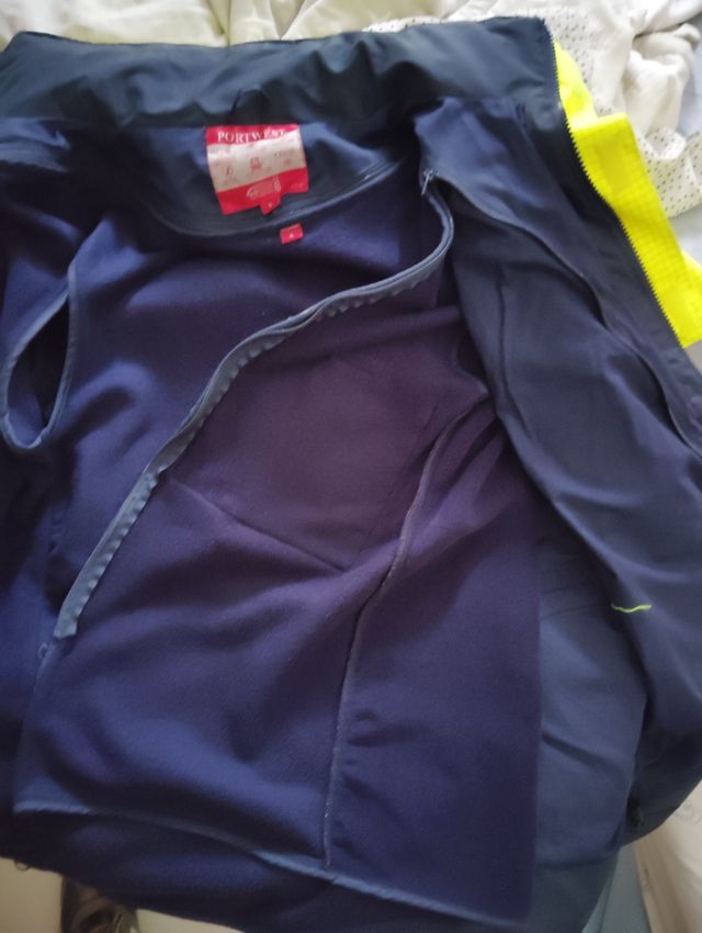 Chaquetón ignífugo dieléctrico