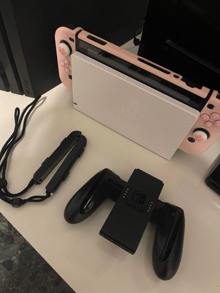 Nintendo Switch + Unravel Two