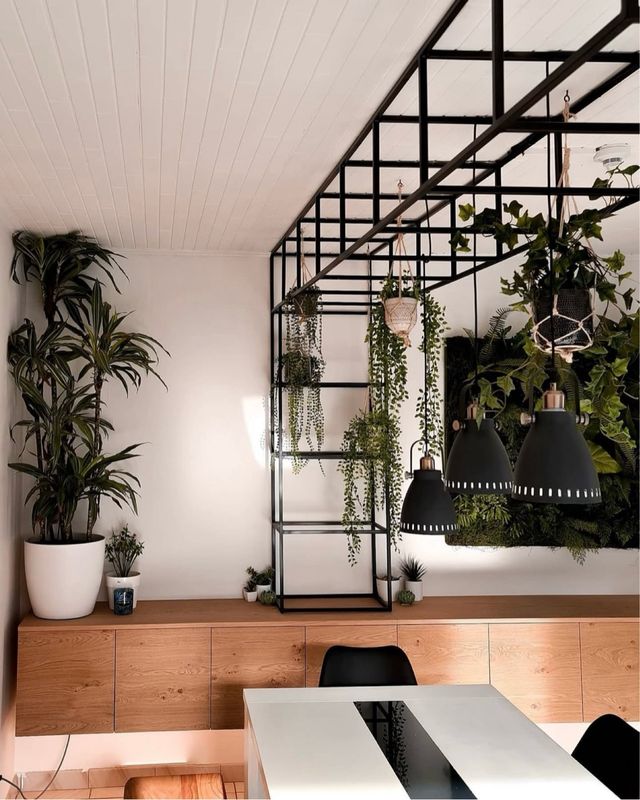 Decoración Metálica Negra