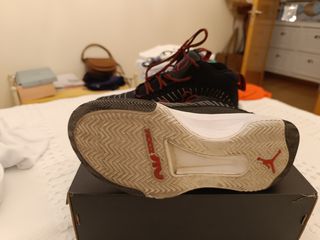 Zapatillas Jordan Jumpman Negras y Rojas