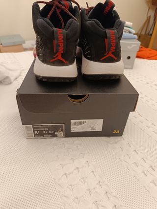 Zapatillas Jordan Jumpman Negras y Rojas