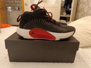 Zapatillas Jordan Jumpman Negras y Rojas