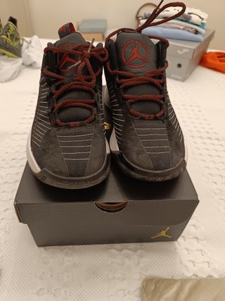 Zapatillas Jordan Jumpman Negras y Rojas