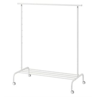 3 percheros de ropa. 1x9€ - 3x24€