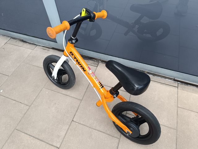 Bicicleta sin pedales B'Twin Runride 500 Naranja