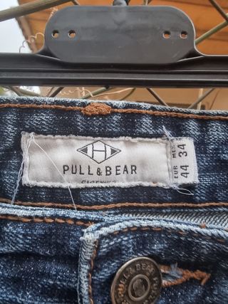 Pantalón vaquero Pull&Bear T/44