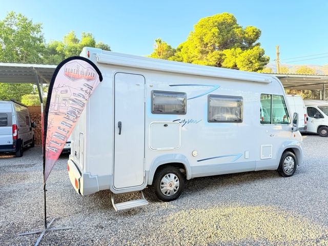Autocaravana 5.90m/integral/Fiat/aire/pilote