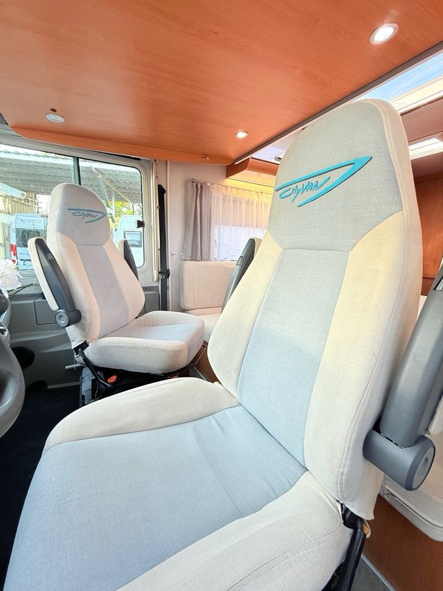 Autocaravana 5.90m/integral/Fiat/aire/pilote