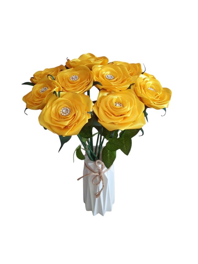 Eterno sol de satén : bouquet ,, Noire" de rosas