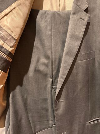 Traje de hombre gris