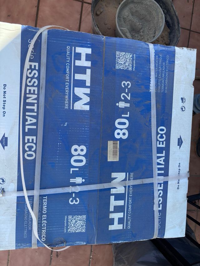 Termo Eléctrico HTW 80L Serie Essent al Eco