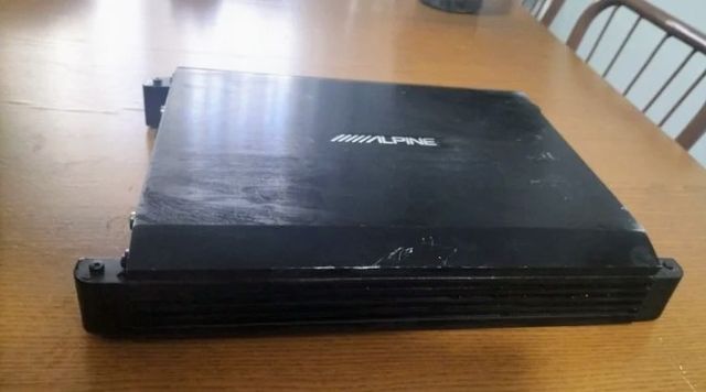 Subwoofer Alpine Negro para Coche