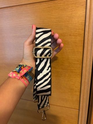 Kimono Azul Hippie con Pendientes y Correa