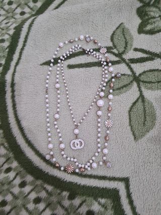 Collar tipo Chanel perlas y oro ( no es Chanel)