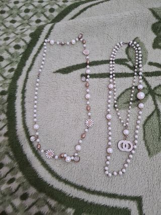 Collar tipo Chanel perlas y oro ( no es Chanel)