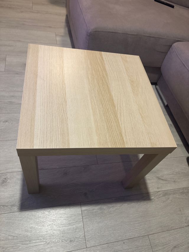 Mesita de salón de madera