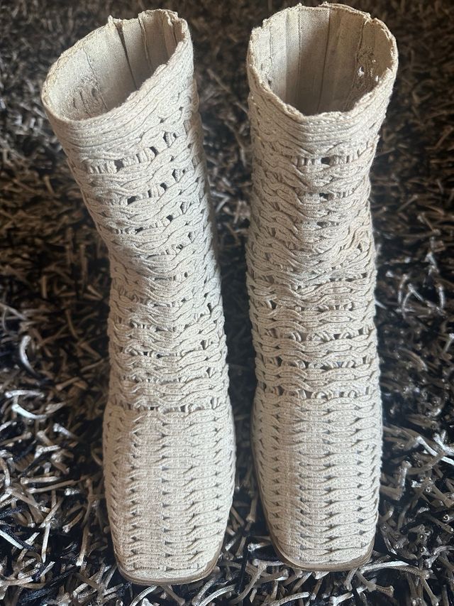 Botines Corina color  Beige talla 40