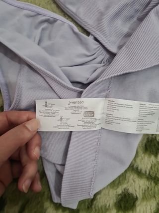 Sujetador lila sin costuras es XL pero talla poco