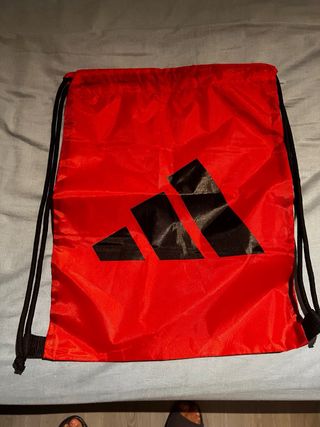 MOCHILA ADIDAS de cuerdas
