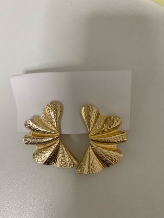 Pendientes dorados mujer fiesta