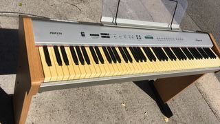 Piano Electrónico Ringway PDP220