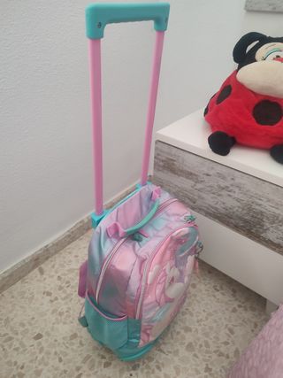 Mochila Totto con carrito y estuche unicornio